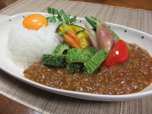 夏野菜キーマカレー