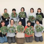 女性大学ルミナール　クリスマスリース作り