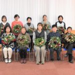 女性会大栄支部　クリスマスリース作り　