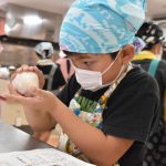 夏休み中の小学生　自由研究に「ちゃぐりん」活用でおにぎりづくりに挑戦