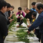 大栄は西日本有数のストックの産地！出荷が始まるにあたり査定会を行いました