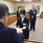 飛躍誓う新入職員　新戦力３人が決意新たに